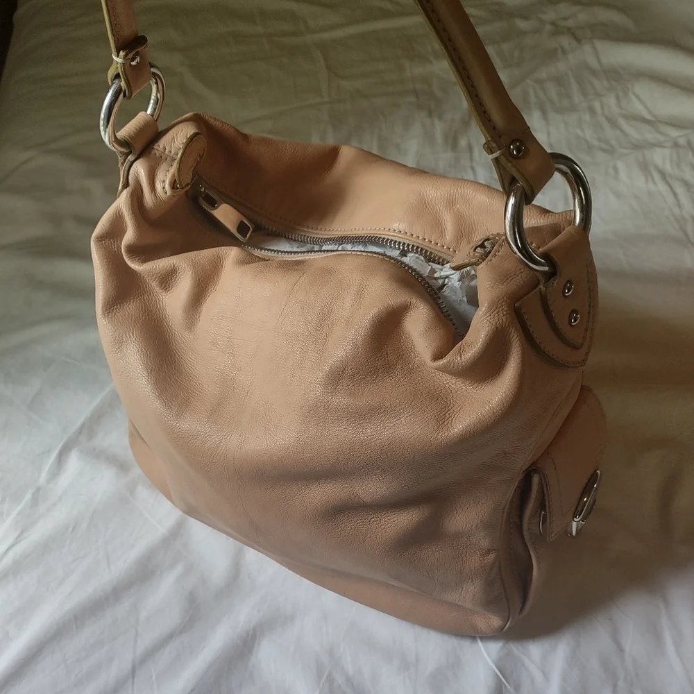 MARC JACOBS Multi-Pocket Peach Color Purse w/ Turquoise Interior - Picture 5 of 11